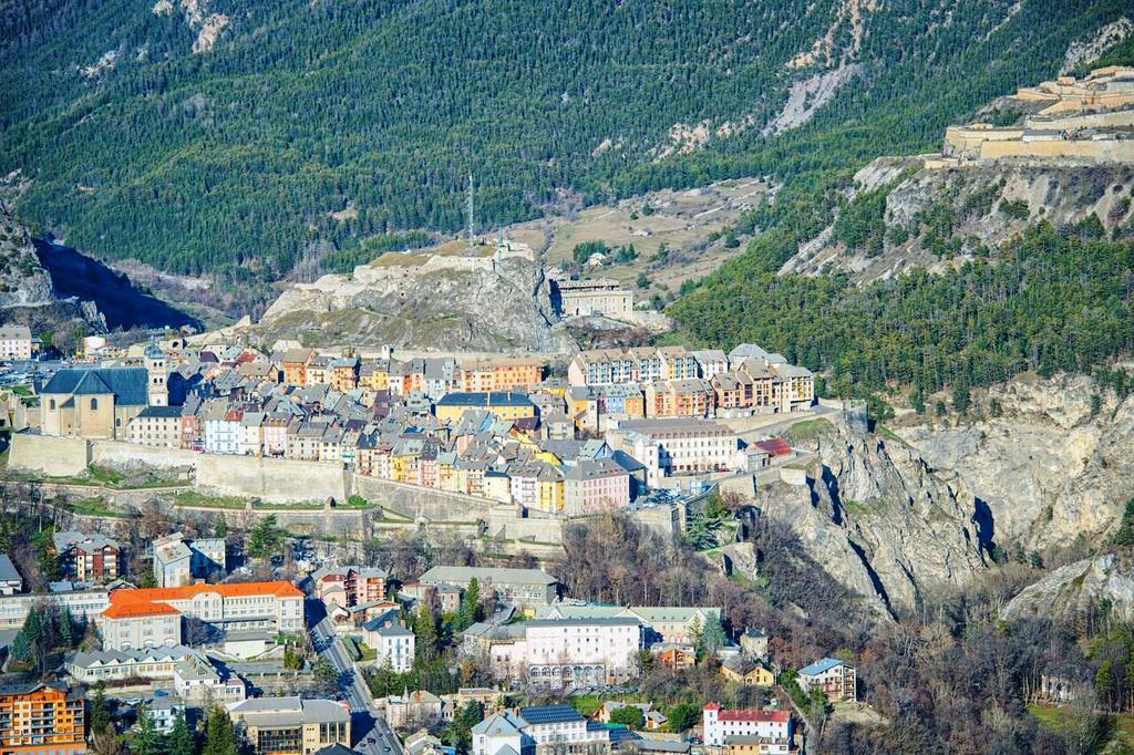 Апартаменти Maison A Tour Briancon Екстер'єр фото